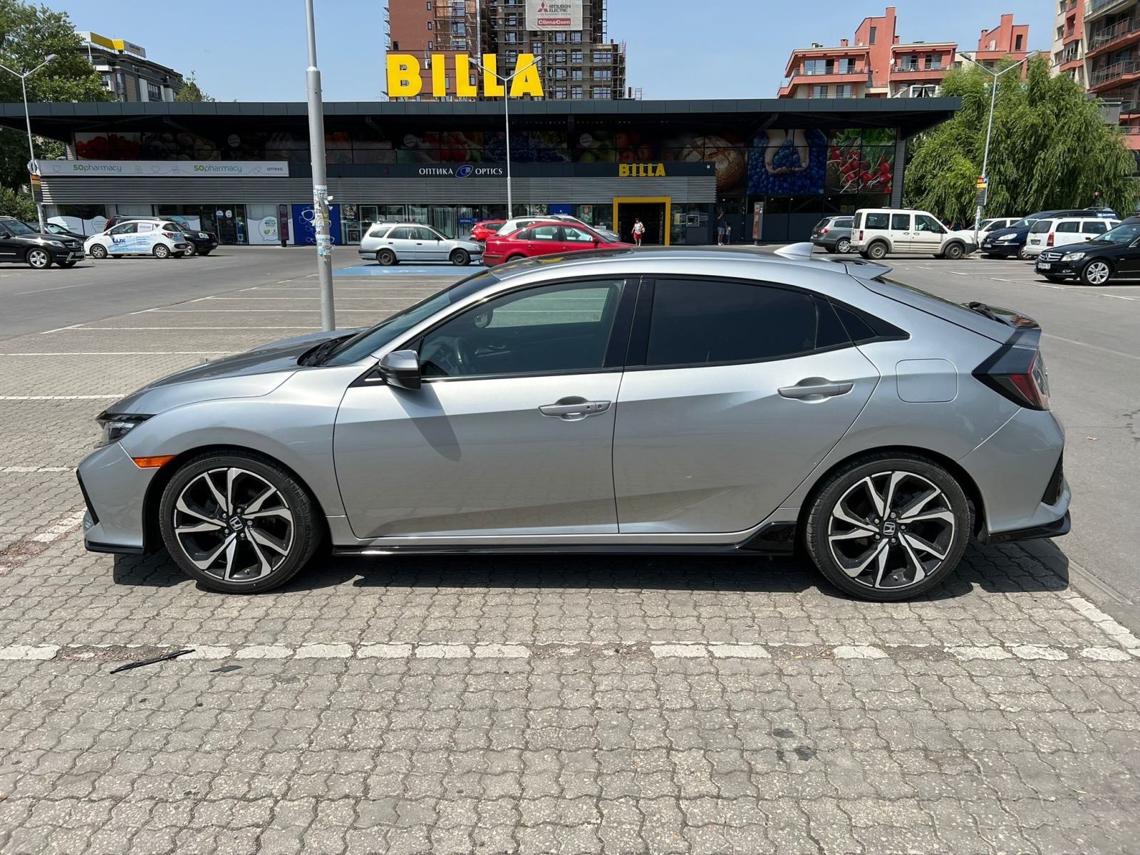 Honda Civic 1, 5 Hatchback Sport Touring - изображение 4