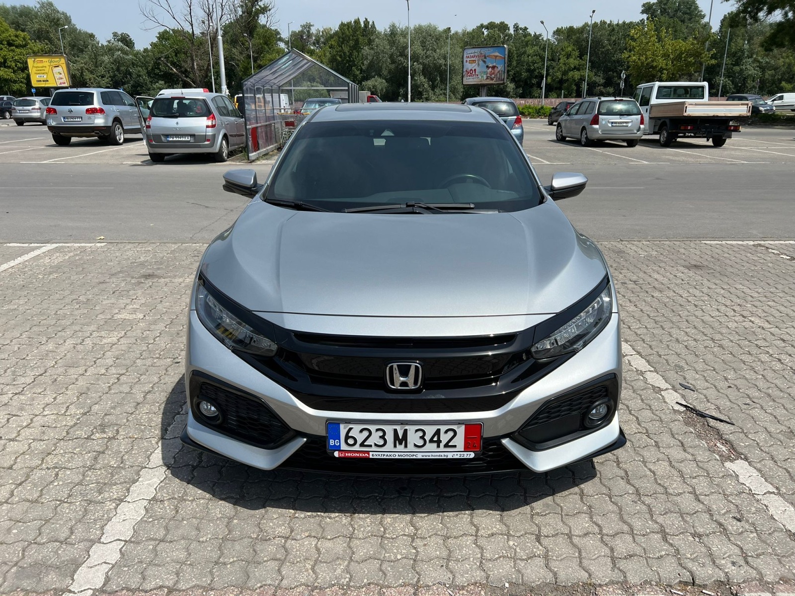 Honda Civic 1, 5 Hatchback Sport Touring - изображение 2