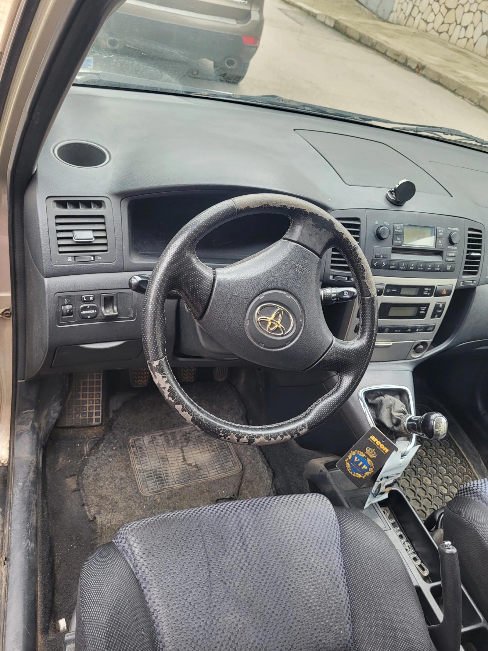 Toyota Corolla verso  - изображение 8