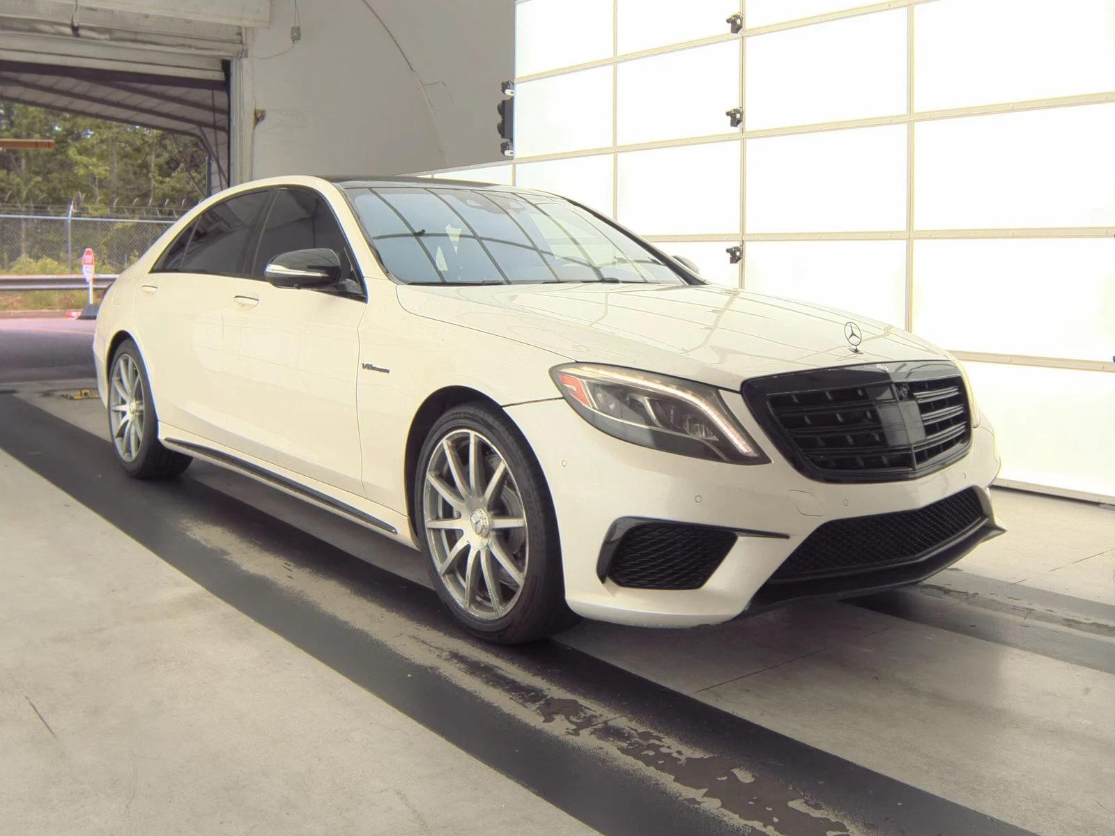 Mercedes-Benz S 63 AMG Обдух* BURMESTER* Night Vision* 360* Пано* Масаж*  - изображение 3