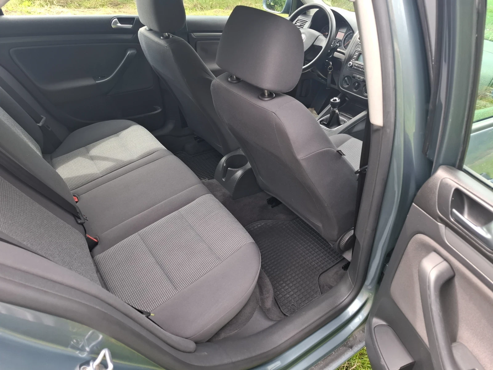 VW Jetta 1.6i - изображение 10