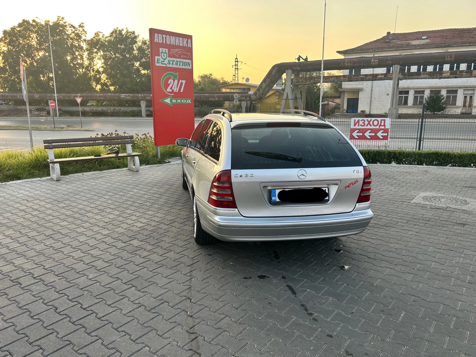 Mercedes-Benz C 220  - изображение 4