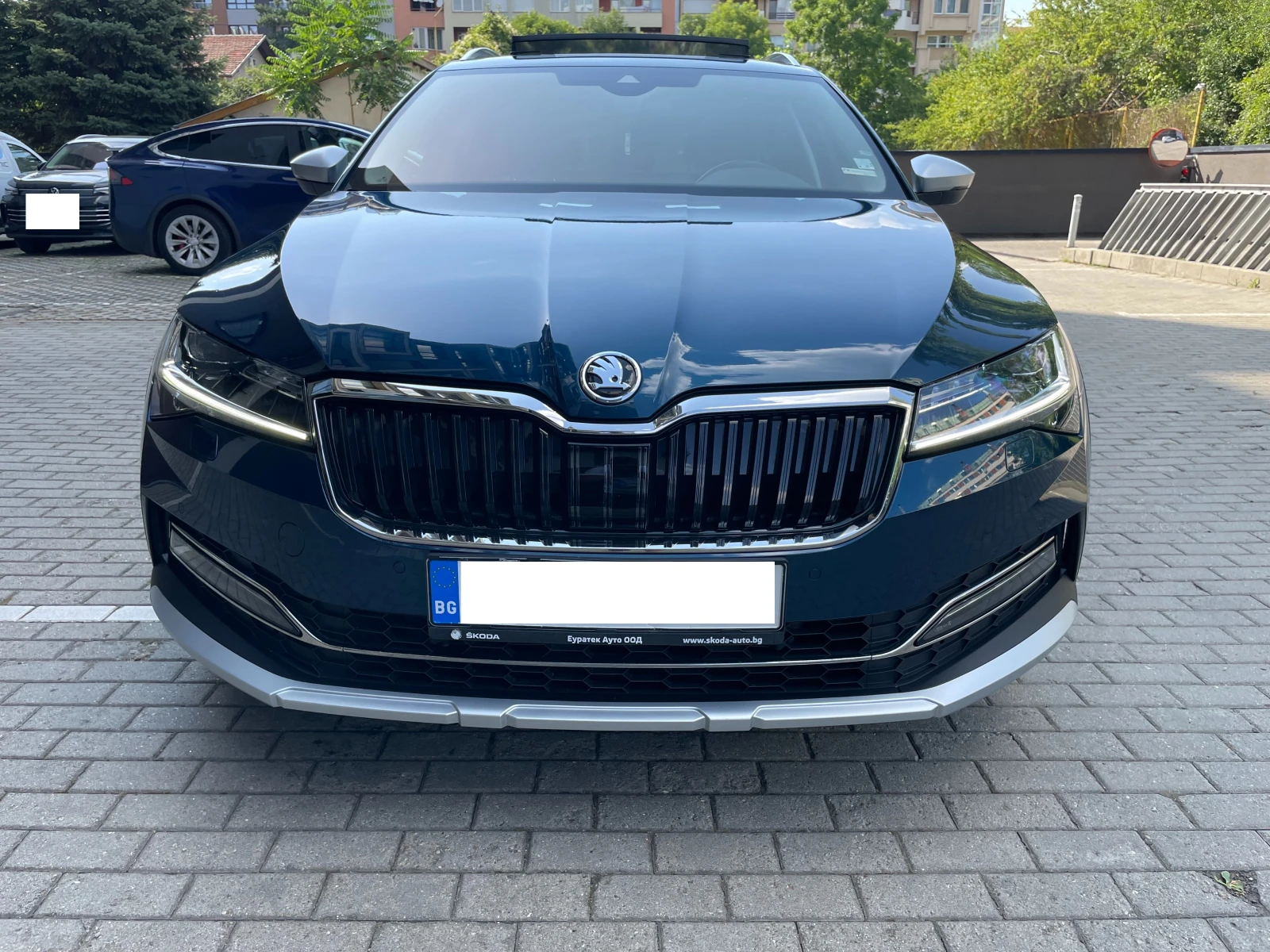 Skoda Superb SCOUT - изображение 8