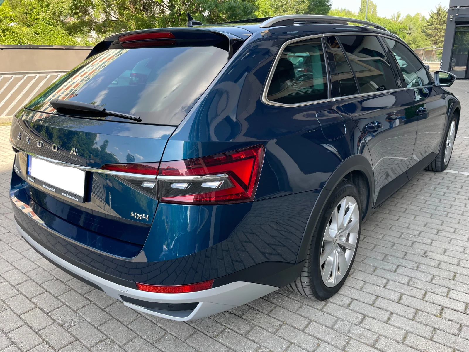 Skoda Superb SCOUT - изображение 5