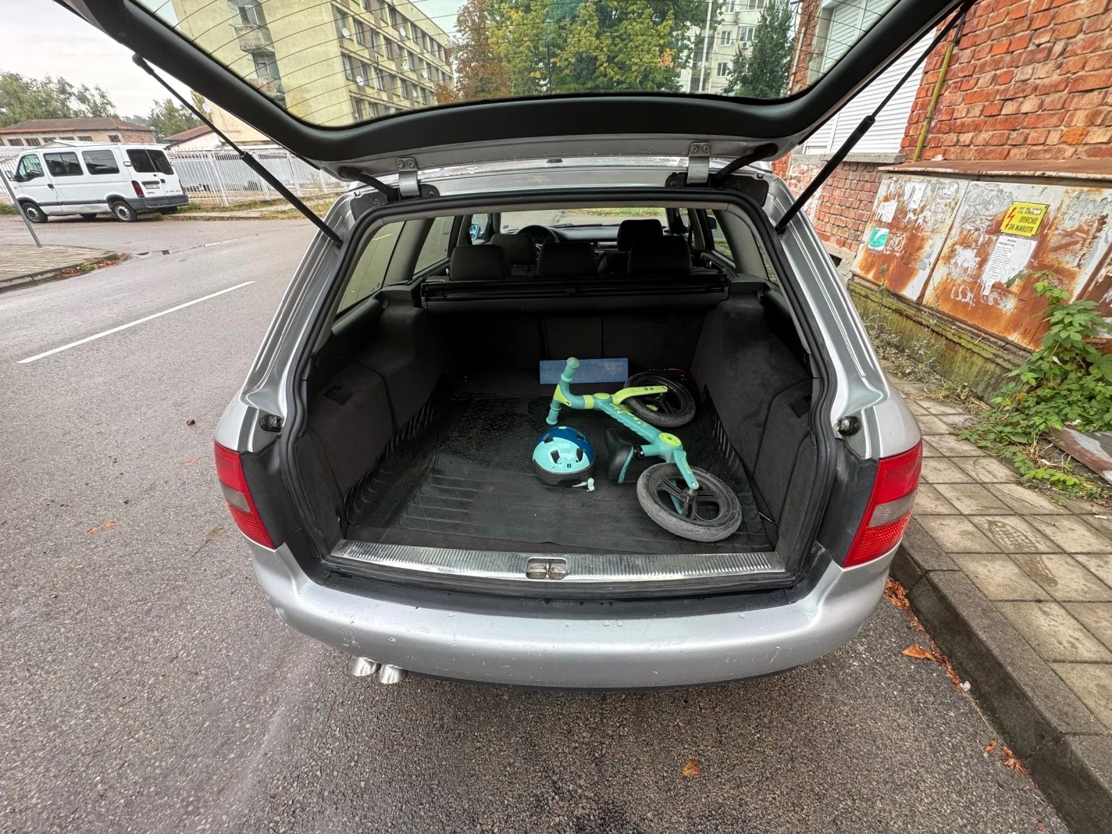 Audi A6 2.5 - изображение 6