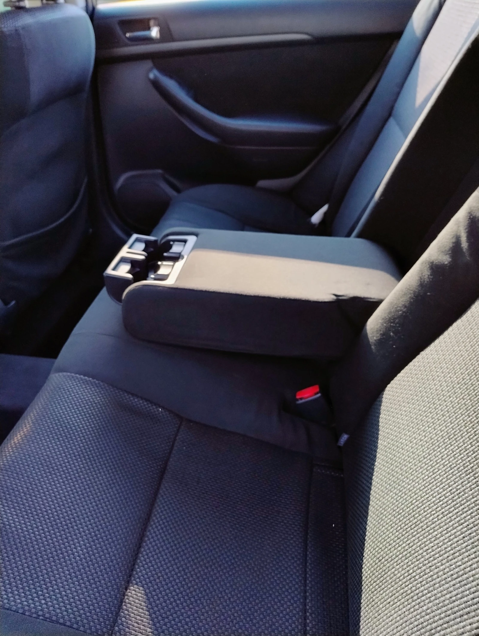 Toyota Avensis  - изображение 7