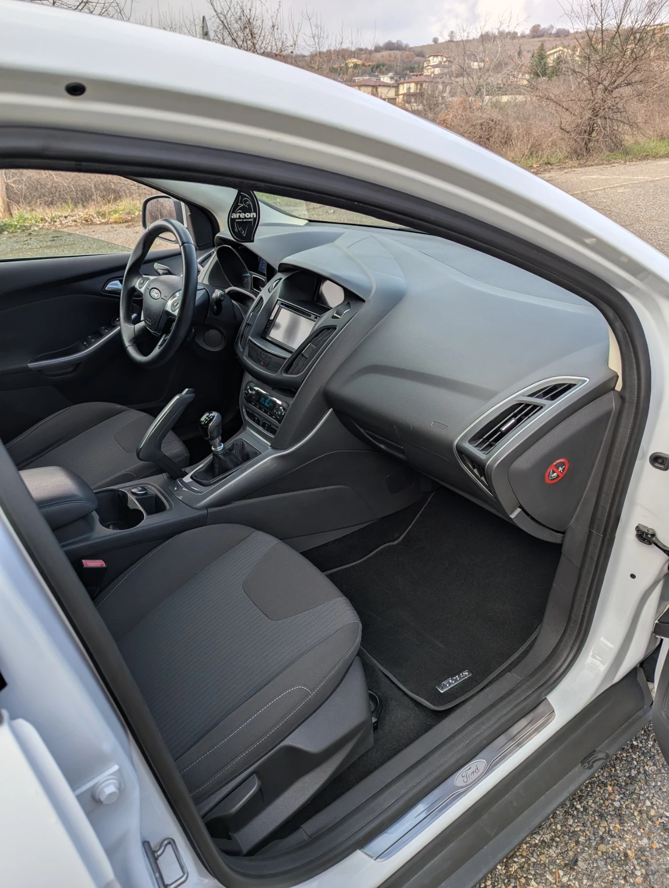 Ford Focus 1.6 / 93000 ��. | Mobile.bg � ����������� 13