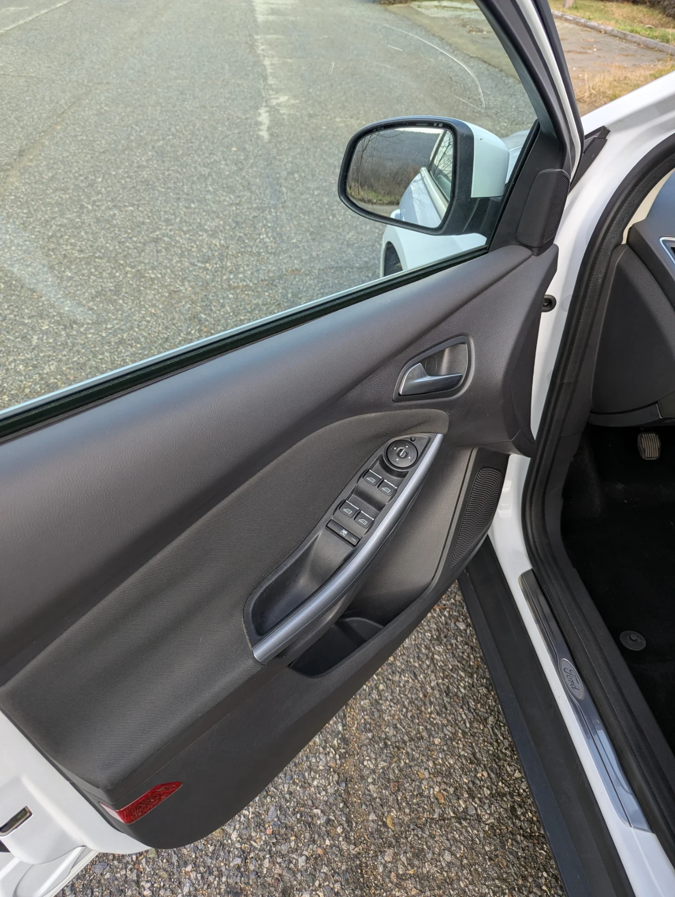 Ford Focus 1.6 - изображение 8