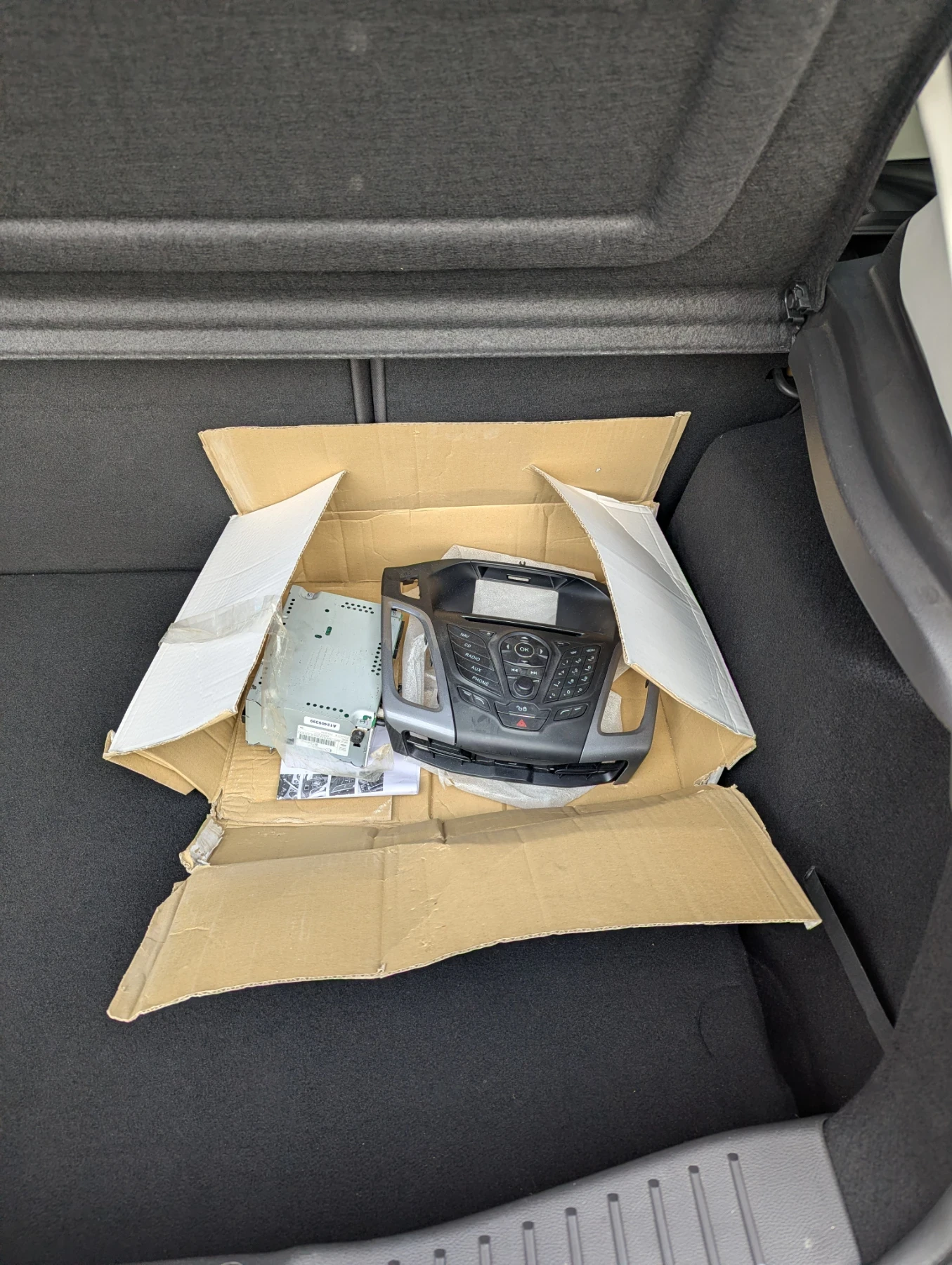 Ford Focus 1.6 / 93000 ��. | Mobile.bg � ����������� 12