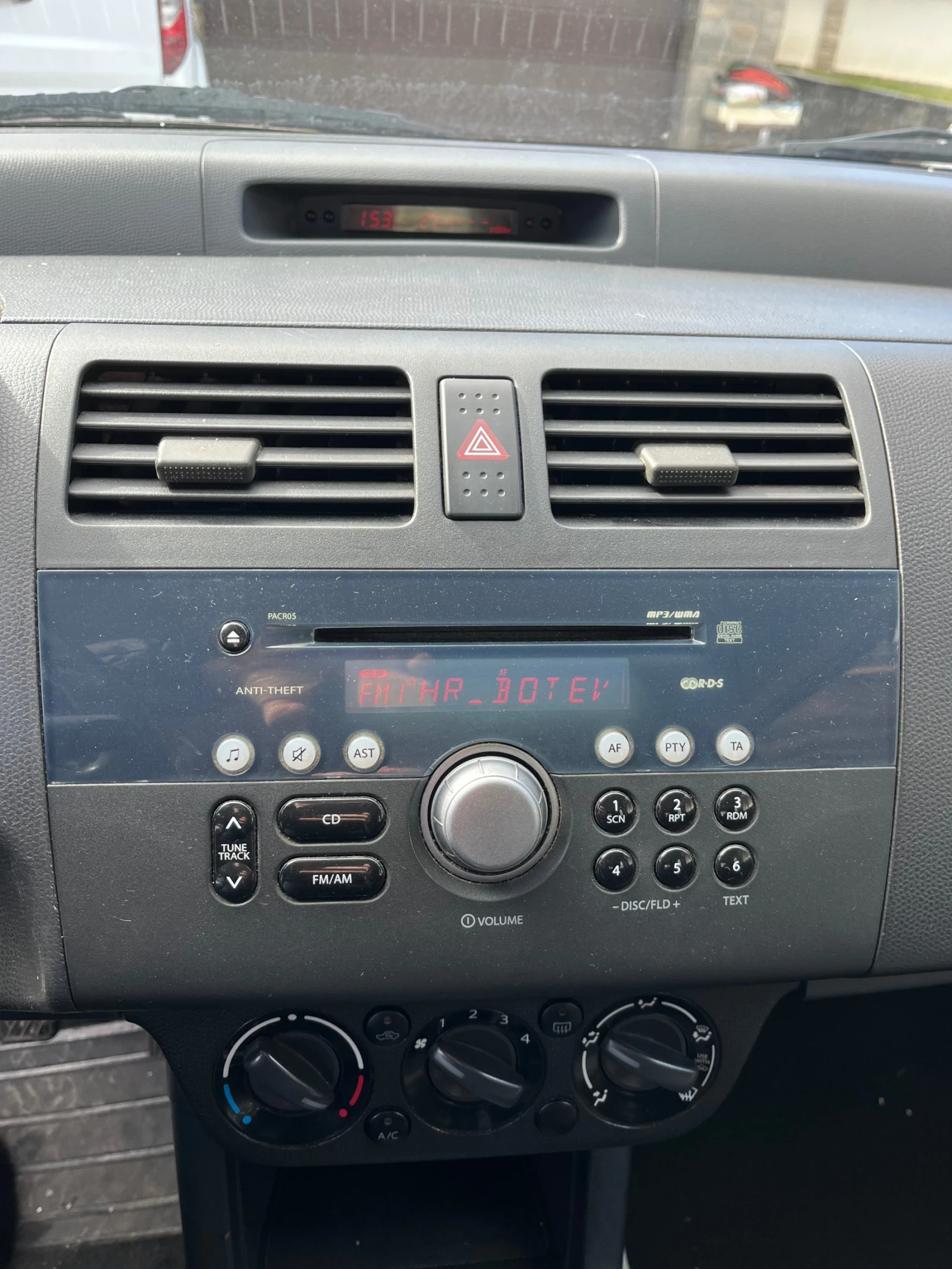 Suzuki Swift 1.3d - изображение 10