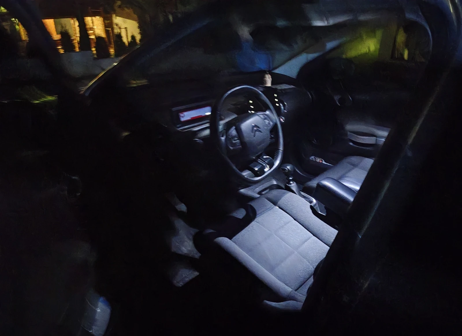 Citroen C4 Cactus, снимка 9 - Автомобили и джипове - 53934236