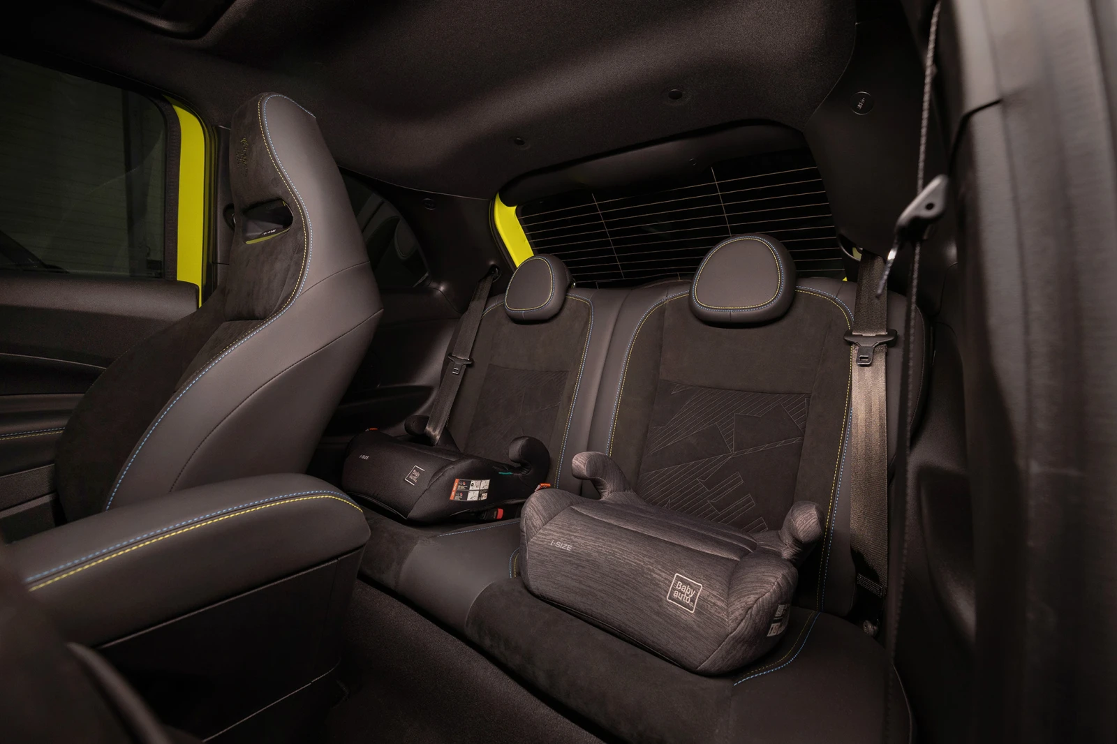 Abarth 500e Electrical Engine * Panoramic roof * ГАРАНЦИЯ, снимка 12 - Автомобили и джипове - 54031400