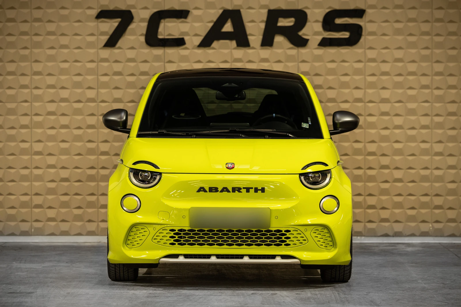 Abarth 500e Electrical Engine * Panoramic roof * ГАРАНЦИЯ, снимка 2 - Автомобили и джипове - 54031400