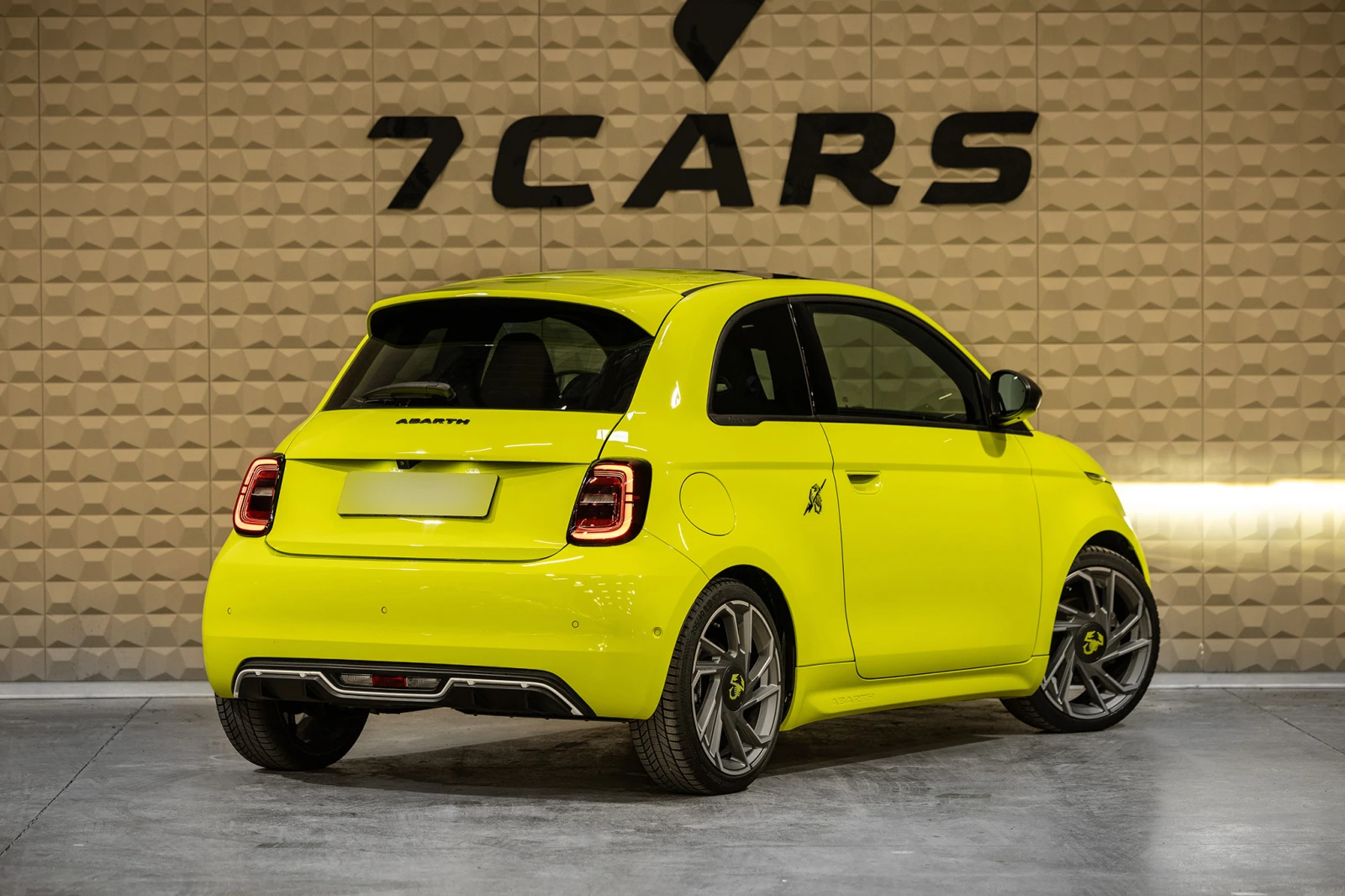 Abarth 500e Electrical Engine * Panoramic roof * ГАРАНЦИЯ, снимка 6 - Автомобили и джипове - 54031400