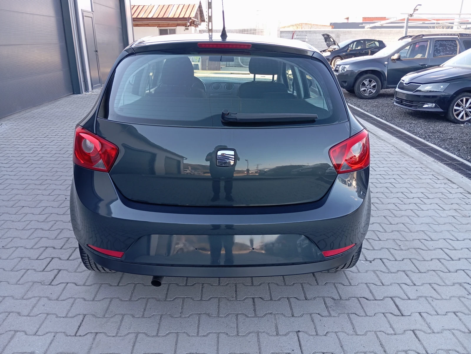 Seat Ibiza 1.6i ЛИЗИНГ , снимка 5 - Автомобили и джипове - 54116217