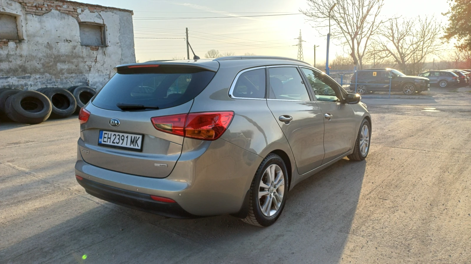Kia Ceed 1.6 ДИЗЕЛ, снимка 6 - Автомобили и джипове - 54140112
