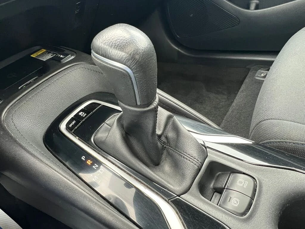 Toyota Corolla SE* FWD* АвтоКредит* (ЦЕНА ДО БГ), снимка 13 - Автомобили и джипове - 54148356