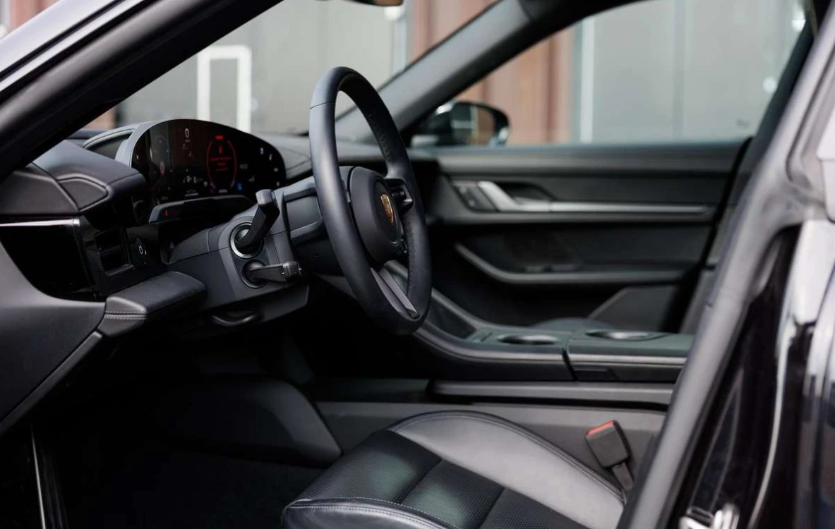 Porsche Taycan 105 kWh, снимка 6 - Автомобили и джипове - 54299854