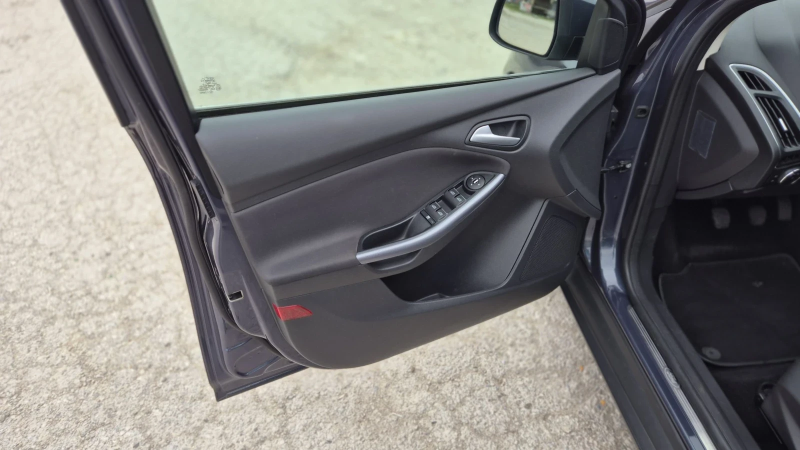 Ford Focus 1.6 TDCi ECOnetic Titanium , снимка 9 - Автомобили и джипове - 54367690