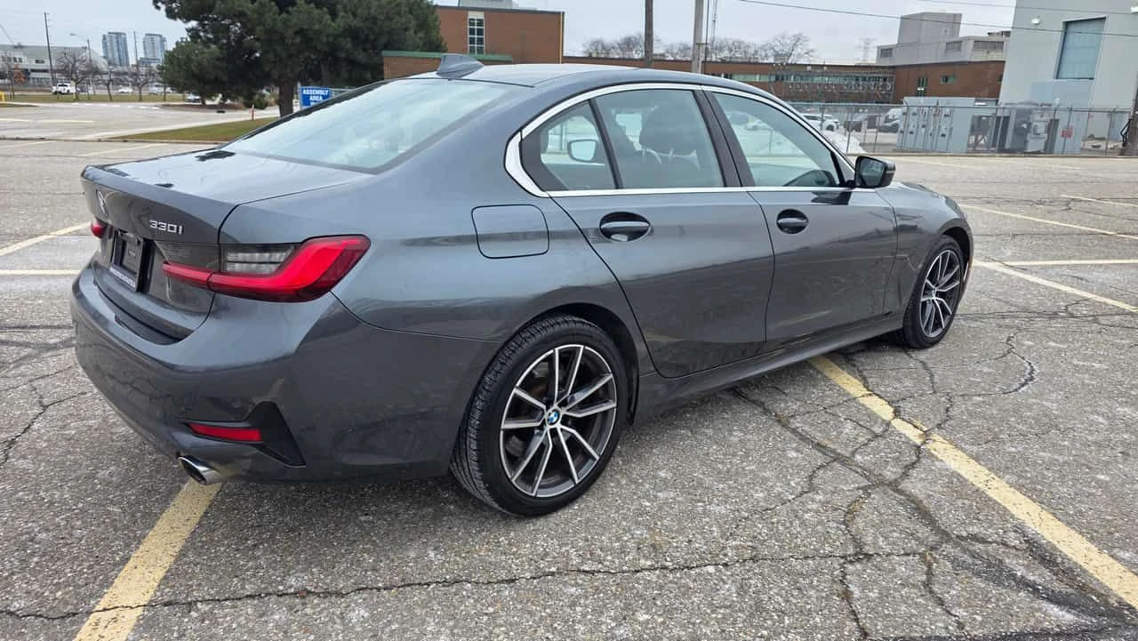 BMW 330 xDrive / CAMERA / ПОДГРЕВИ / КЛИП НА МОТОРА , снимка 16 - Автомобили и джипове - 54651921