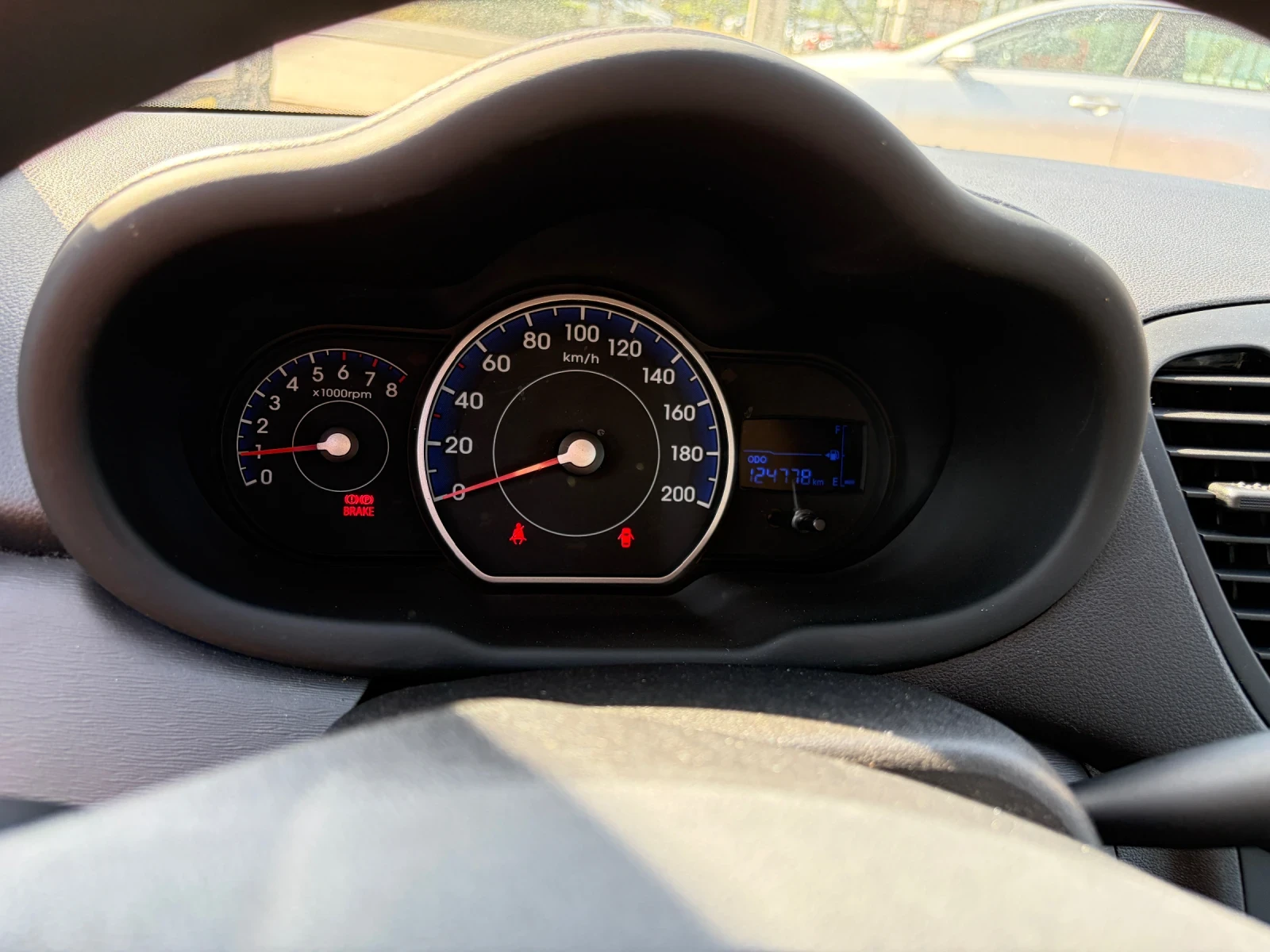 Hyundai I10, снимка 10 - Автомобили и джипове - 54746109