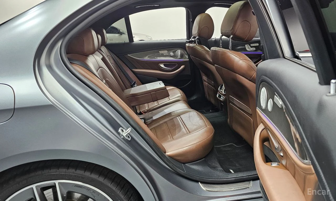 Mercedes-Benz E 53 AMG 4MATIC+ BURMESTER* ОБДУХВАНЕ* LANE* ASSIST* , снимка 15 - Автомобили и джипове - 54801812