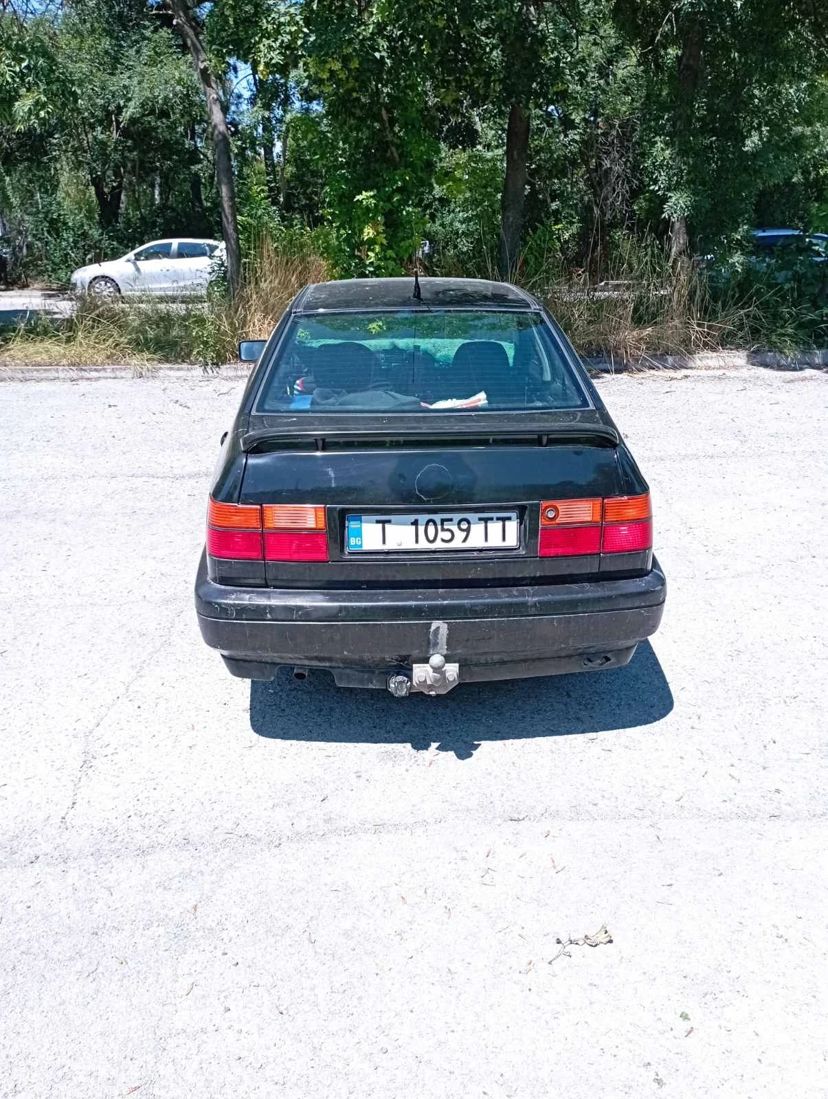 VW Vento, снимка 2 - Автомобили и джипове - 55240470