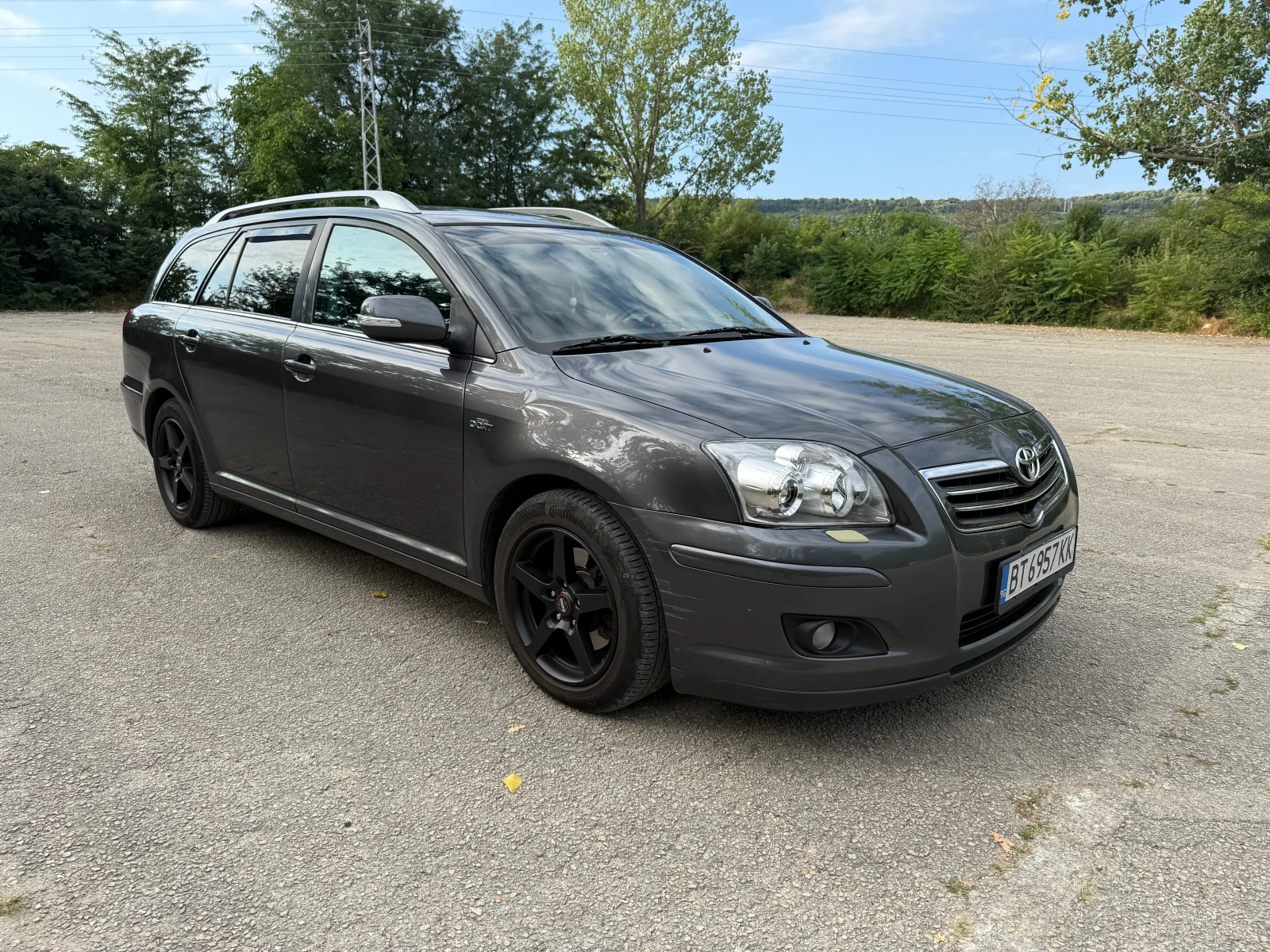 Toyota Avensis 2.2 D4D, снимка 14 - Автомобили и джипове - 55710227
