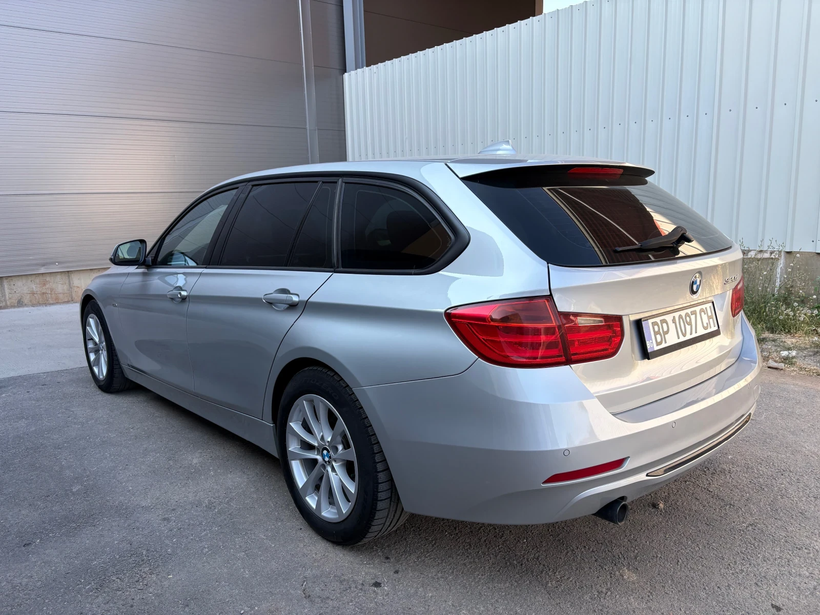 BMW 320 Sport , снимка 6 - Автомобили и джипове - 55753882