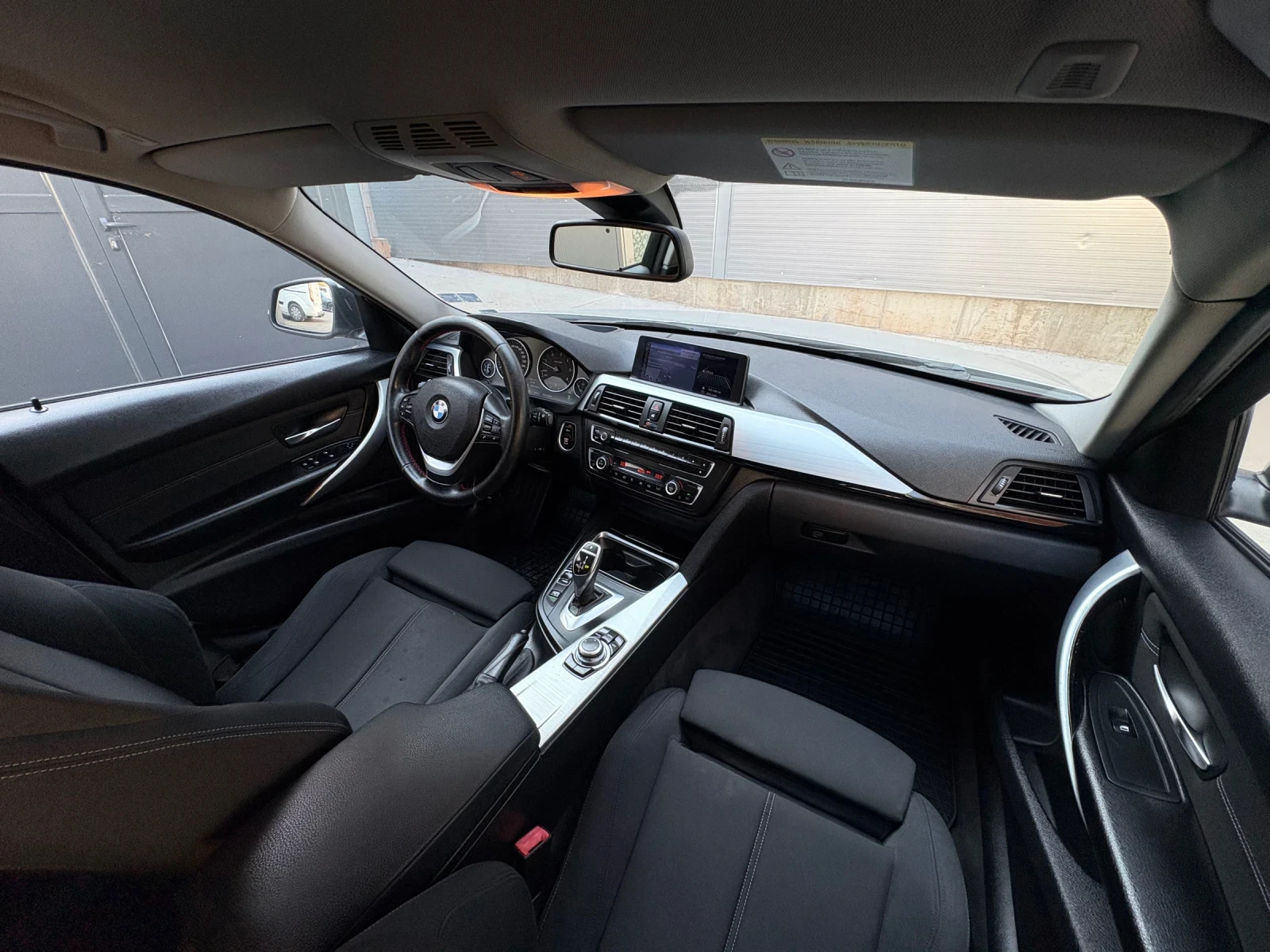 BMW 320 Sport , снимка 11 - Автомобили и джипове - 55753882