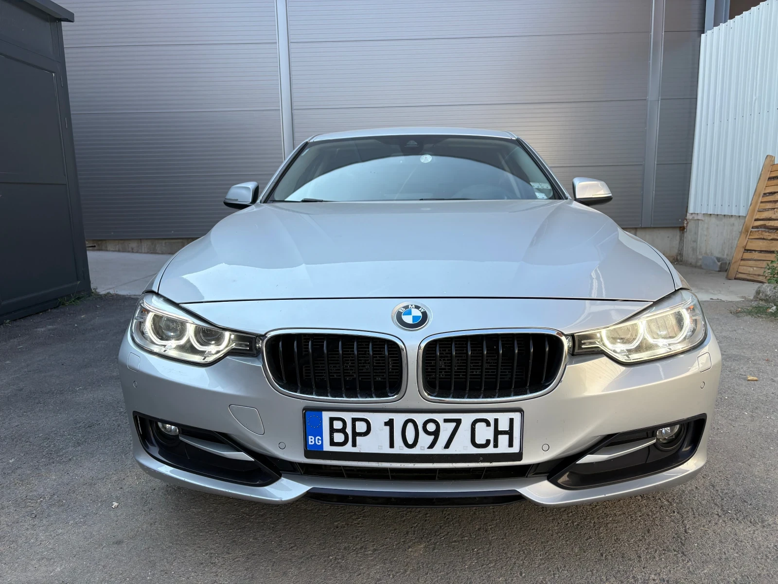 BMW 320 Sport , снимка 2 - Автомобили и джипове - 55753882