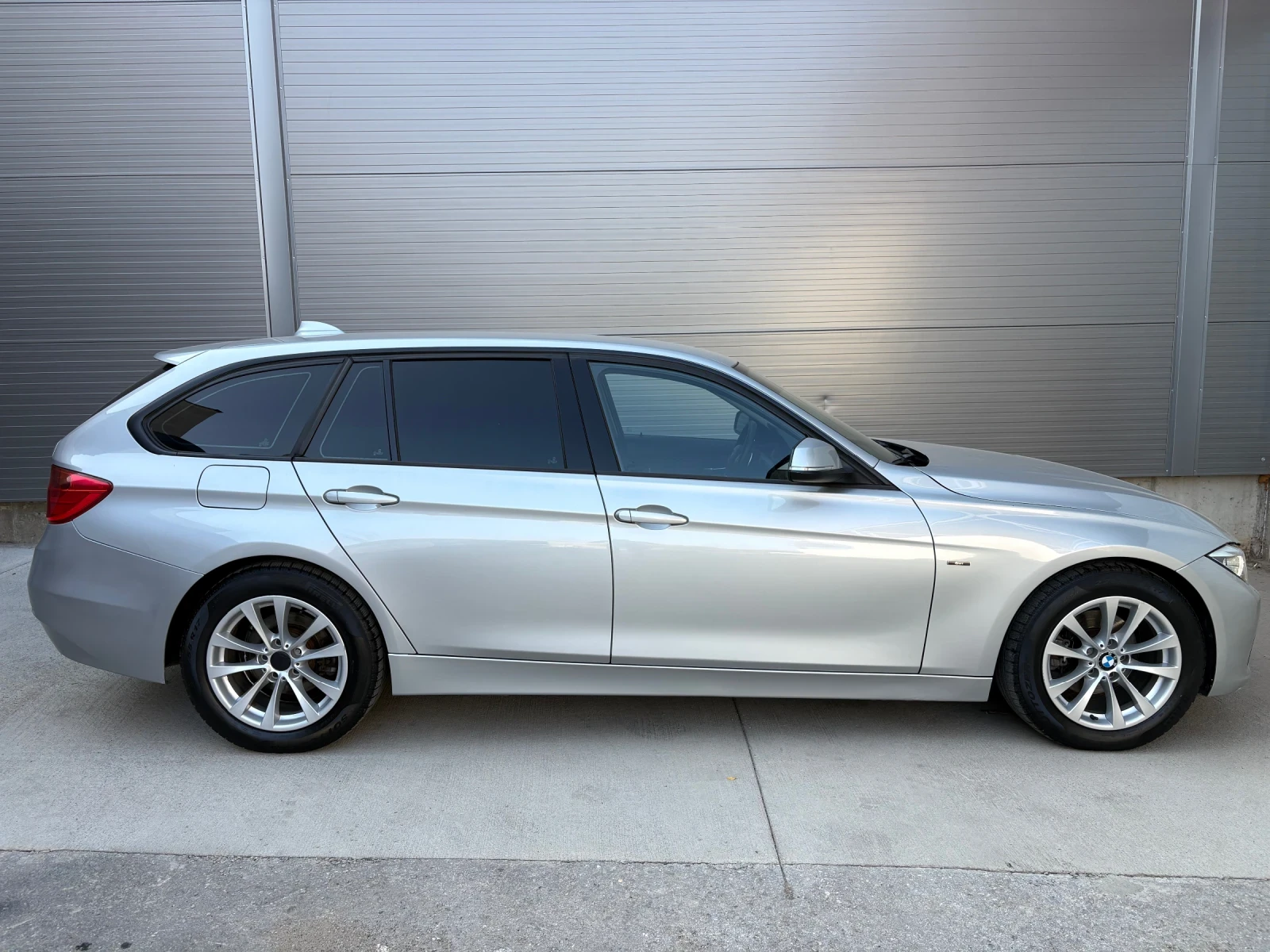 BMW 320 Sport , снимка 4 - Автомобили и джипове - 55753882