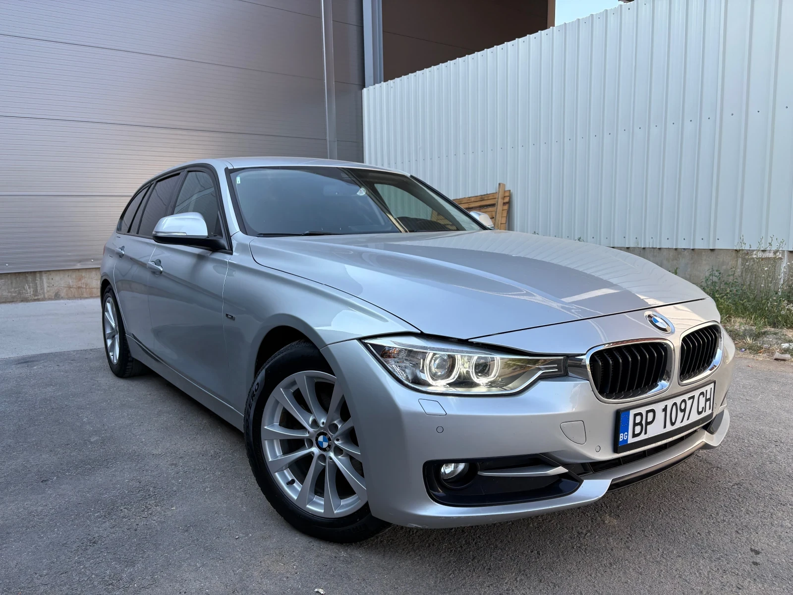 BMW 320 Sport , снимка 3 - Автомобили и джипове - 55753882
