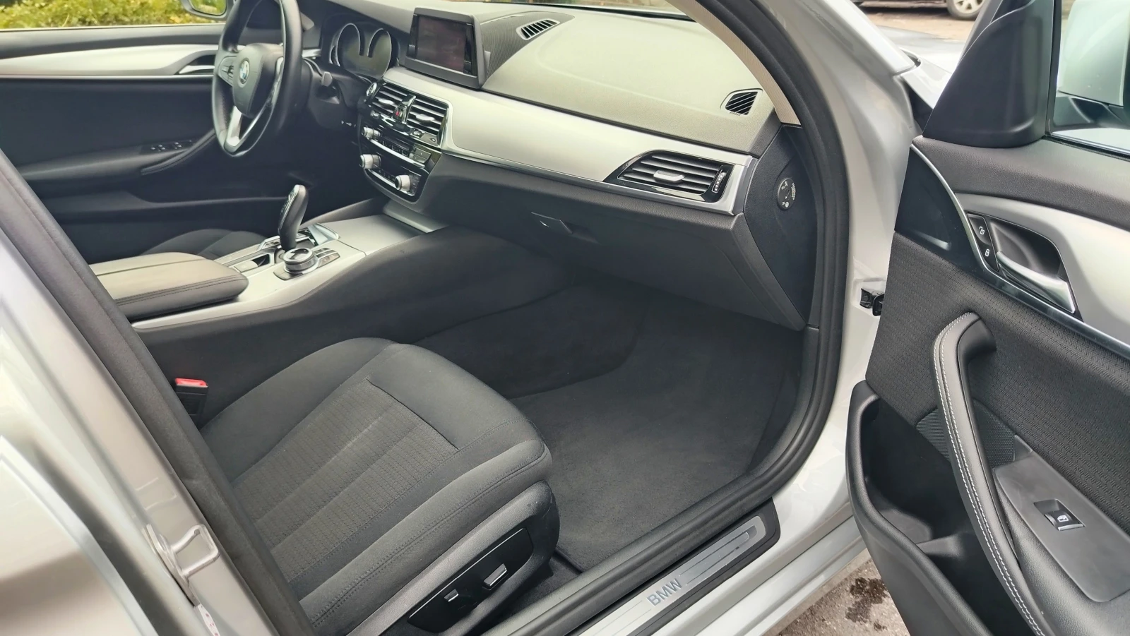 BMW 520 d, снимка 17 - Автомобили и джипове - 56282346