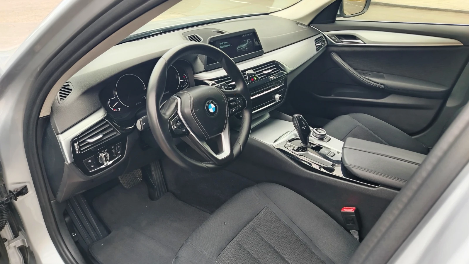 BMW 520 d, снимка 16 - Автомобили и джипове - 56282346