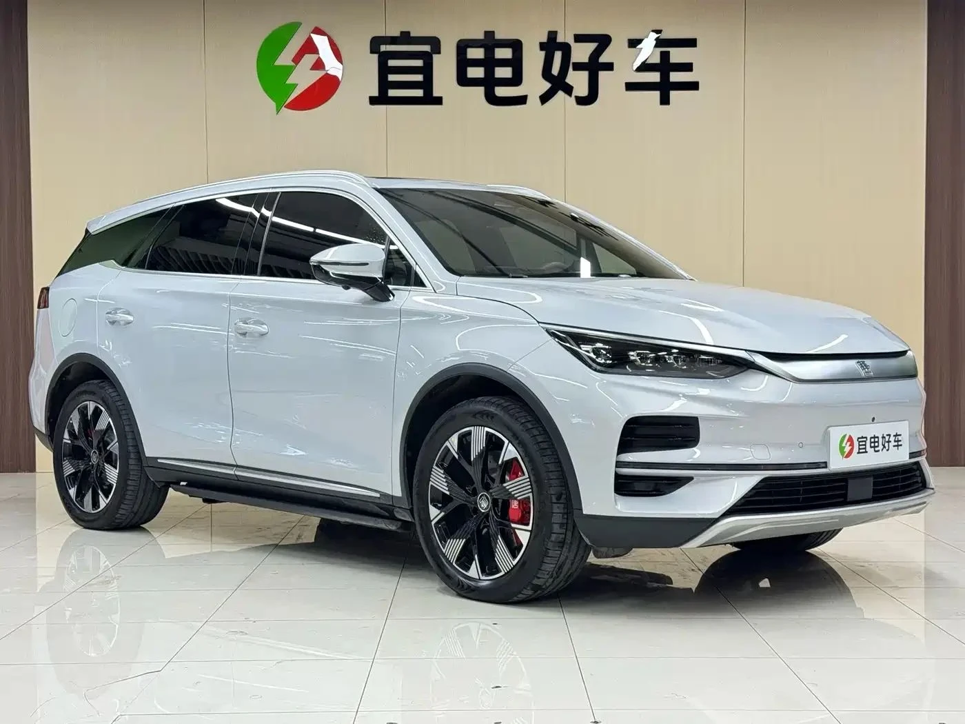 BYD Tang, снимка 3 - Автомобили и джипове - 56687019