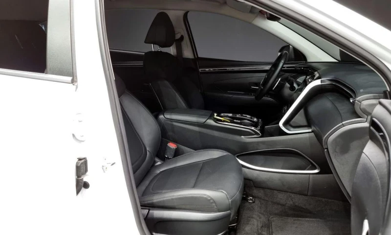 Hyundai Tucson Gasoline 1.6 Turbo 2WD Premium, снимка 11 - Автомобили и джипове - 52069892