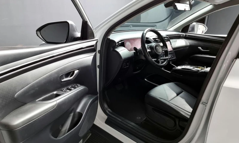 Hyundai Tucson Gasoline 1.6 Turbo 2WD Premium, снимка 10 - Автомобили и джипове - 52069892