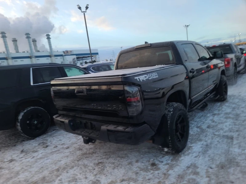 Toyota Tundra * 4x4 Crewmax * CARFAX * ДВА КЛЮЧА* НАВИГАЦИЯ* , снимка 3 - Автомобили и джипове - 53314984