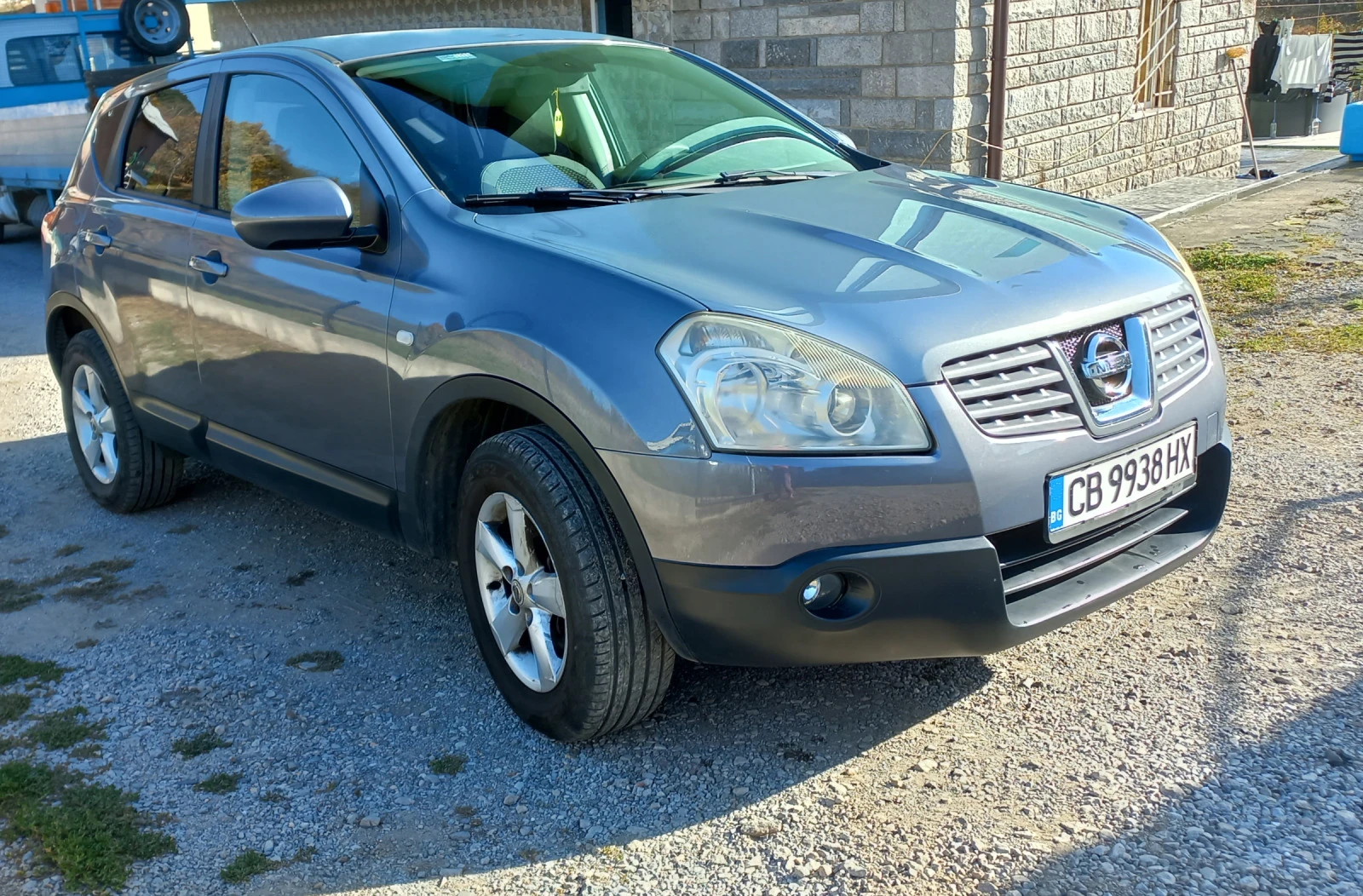 Nissan Qashqai 2.0 - изображение 2