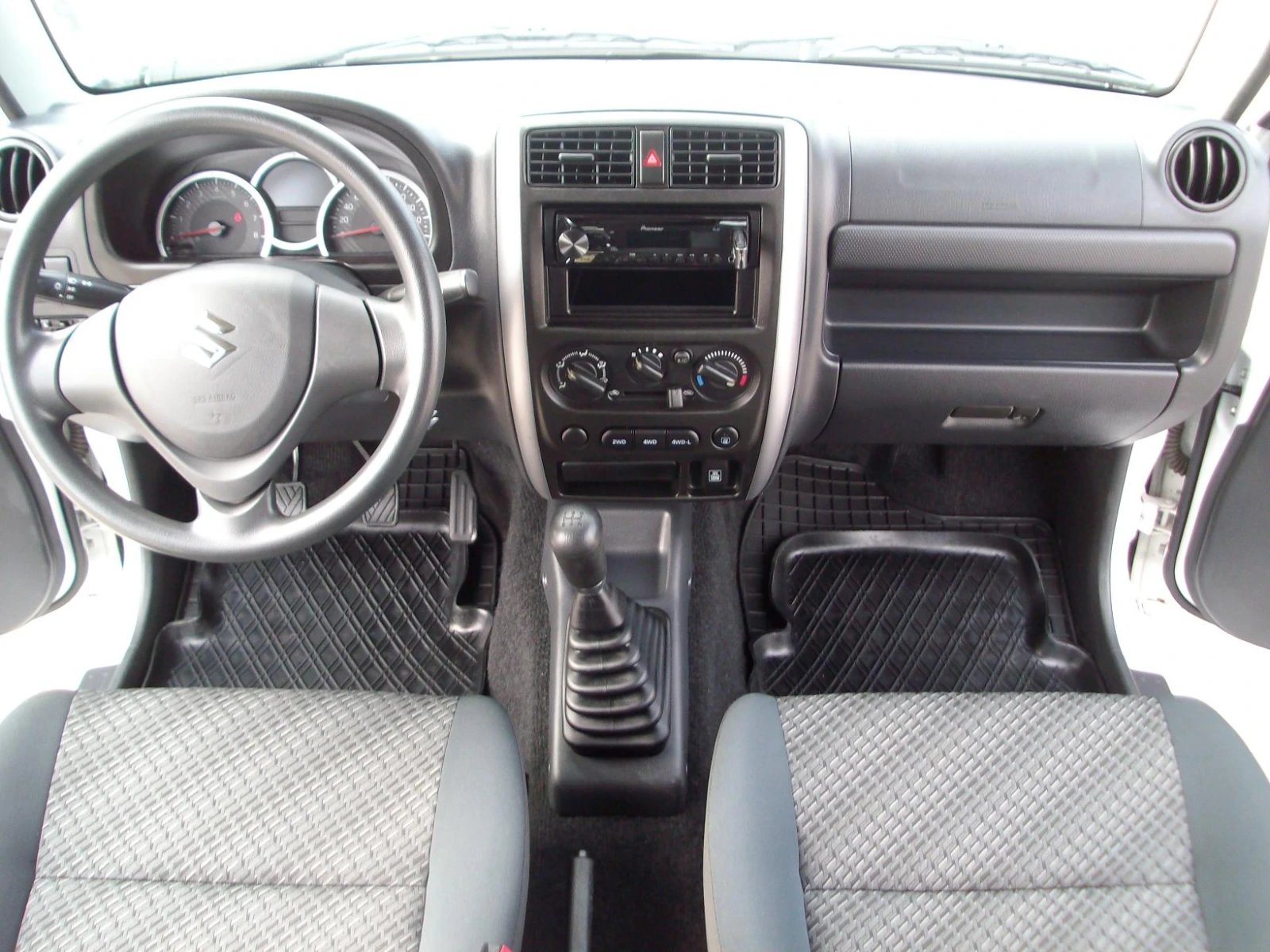 Suzuki Jimny 1.3i* 36 000 km* 4x4* Klimatik* KATO OT MAGAZINA ! | Mobile.bg   9