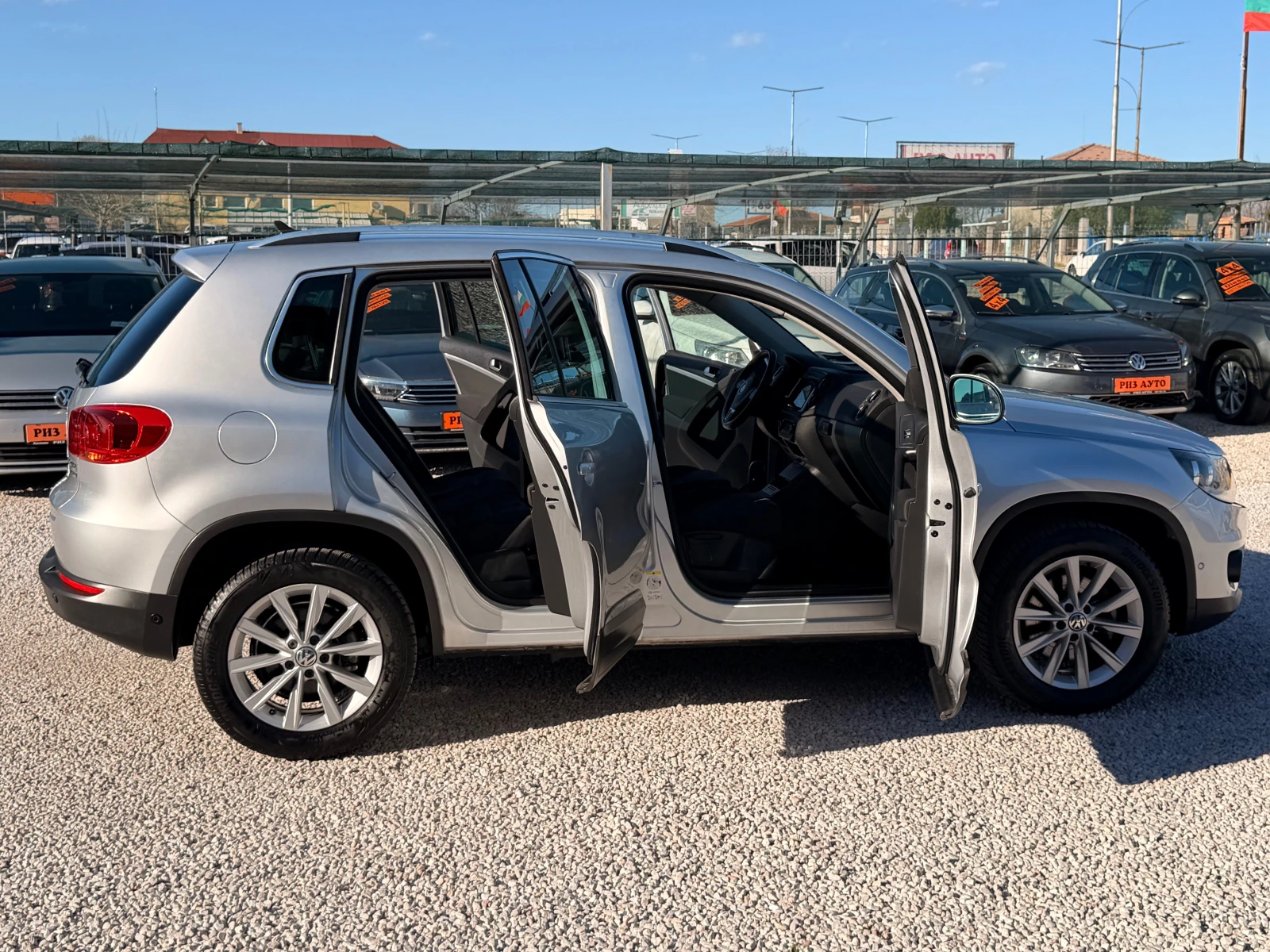 VW Tiguan 2.0TDI* NAVI* 100%km* KAMERA* LIZING, снимка 6 - Автомобили и джипове - 54146818