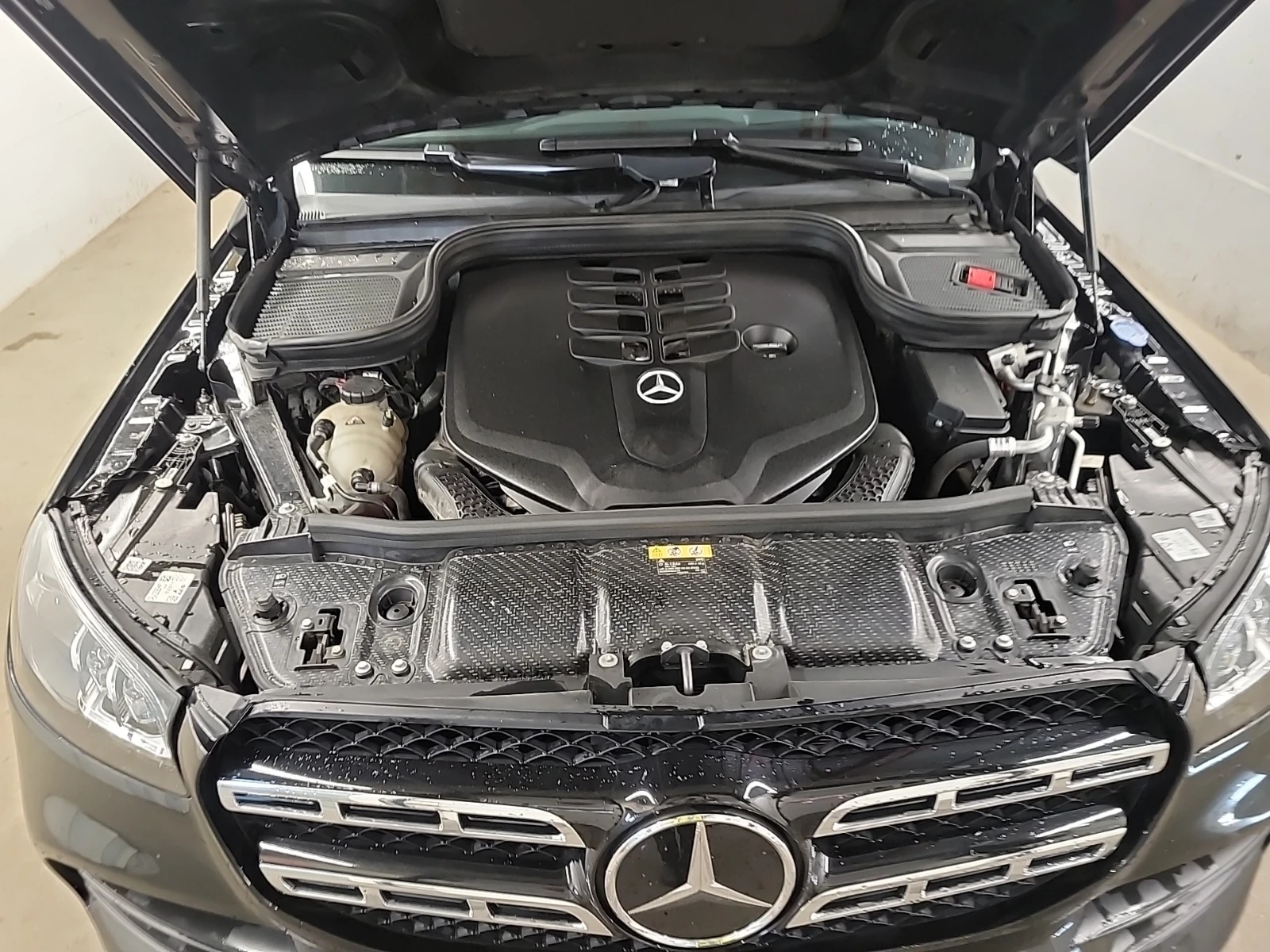 Mercedes-Benz GLS580 BURMESTER * ОБДУХВАНЕ * ДИСТРОНИК * HEAD - UP, снимка 17 - Автомобили и джипове - 54992511