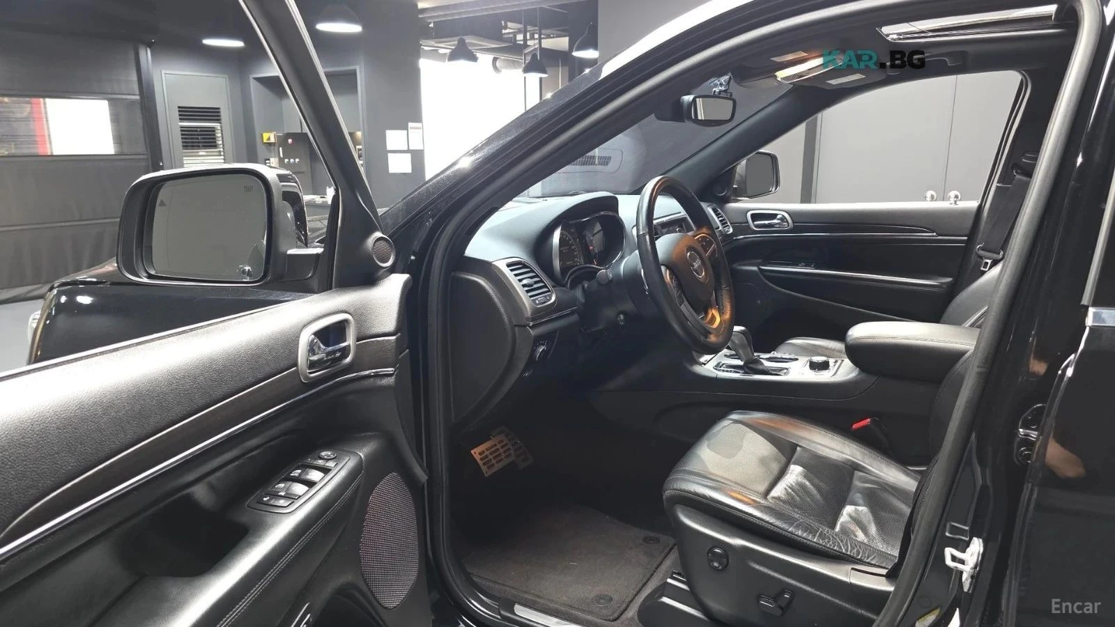 Jeep Cherokee, снимка 9 - Автомобили и джипове - 56690407