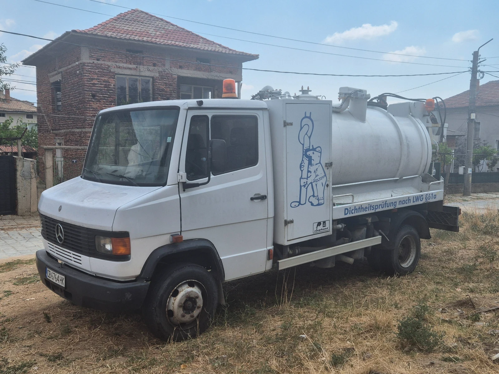 Mercedes-Benz 814 Вома