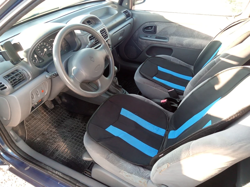 Renault Clio 2 RXE 1.6 90 к.с, снимка 7 - Автомобили и джипове - 47819237