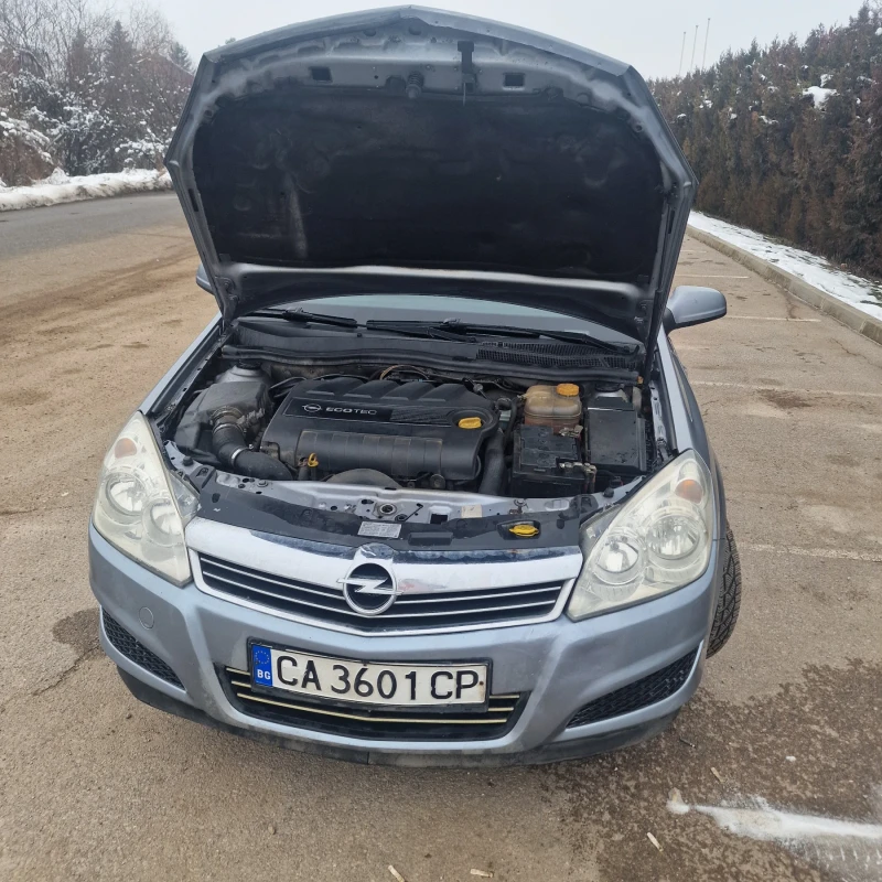 Opel Astra Хетчбек, снимка 3 - Автомобили и джипове - 49230425