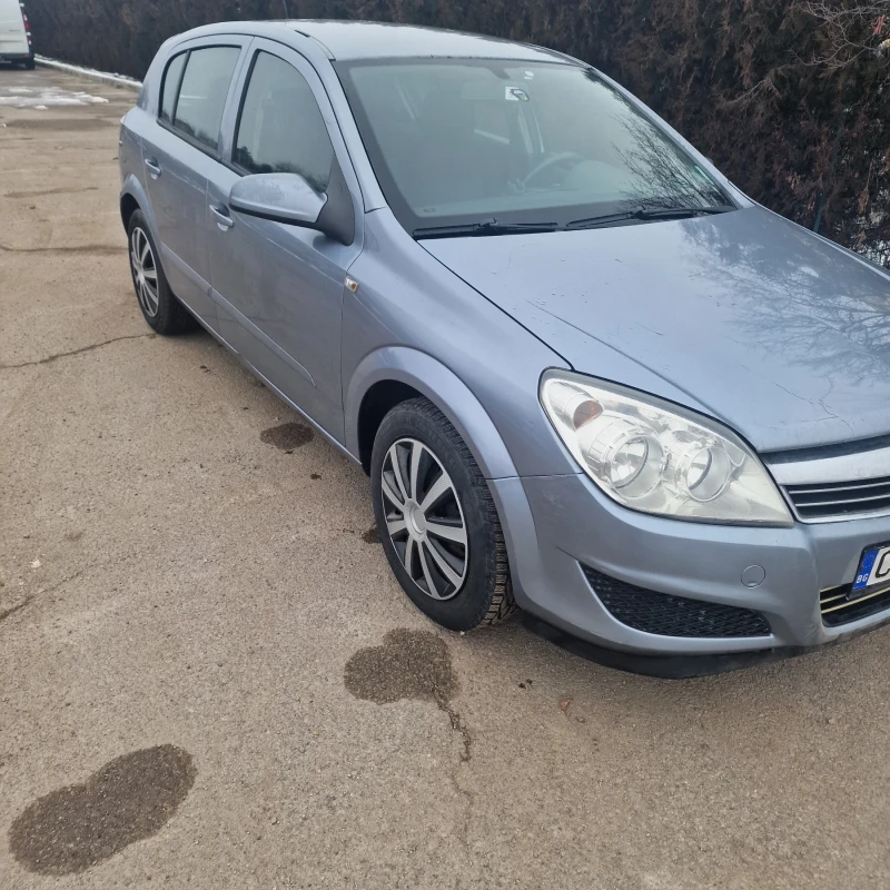 Opel Astra Хетчбек, снимка 2 - Автомобили и джипове - 49230425