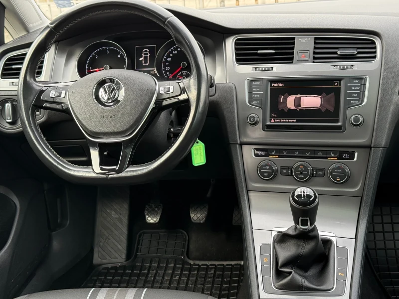 VW Golf 1.6TDI LOUNGE Панорама.Навигация.Германия, снимка 11 - Автомобили и джипове - 49306711