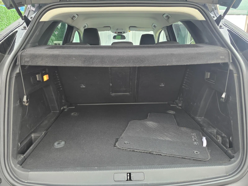 Peugeot 3008 FACELIFT * 8EAT , снимка 12 - Автомобили и джипове - 51850640